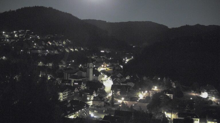 Dieses Bild zeigt eine Webcam-Aufnahme von Ottenhöfen, aufgenommen am Dienstag, den 28.07.2026 um 23:30 Uhr