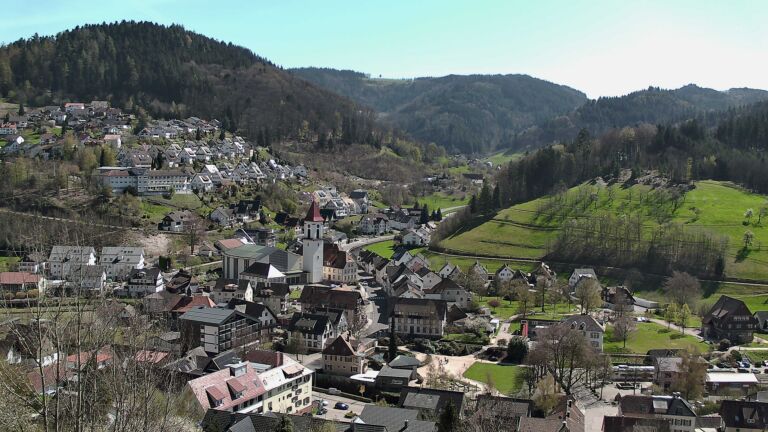 Dieses Bild zeigt eine Webcam-Aufnahme von Ottenhöfen, aufgenommen am Dienstag, den 07.04.2026 um 14:40 Uhr