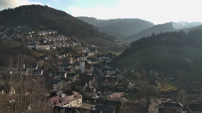 Dieses Bild zeigt eine Webcam-Aufnahme von Ottenhöfen, aufgenommen am Donnerstag, den 25.12.2025 um 14:20 Uhr