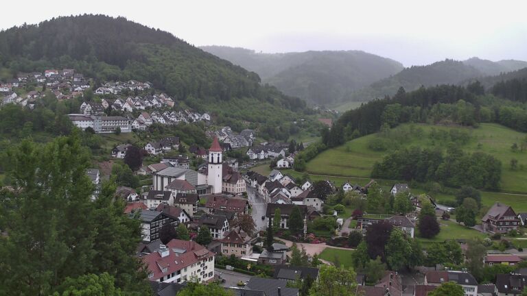 Dieses Bild zeigt eine Webcam-Aufnahme von Ottenhöfen, aufgenommen am Montag, den 18.05.2026 um 06:40 Uhr