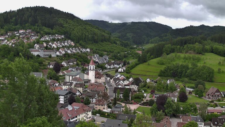 Dieses Bild zeigt eine Webcam-Aufnahme von Ottenhöfen, aufgenommen am Donnerstag, den 14.05.2026 um 10:00 Uhr