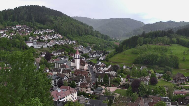 Dieses Bild zeigt eine Webcam-Aufnahme von Ottenhöfen, aufgenommen am Sonntag, den 03.05.2026 um 09:10 Uhr