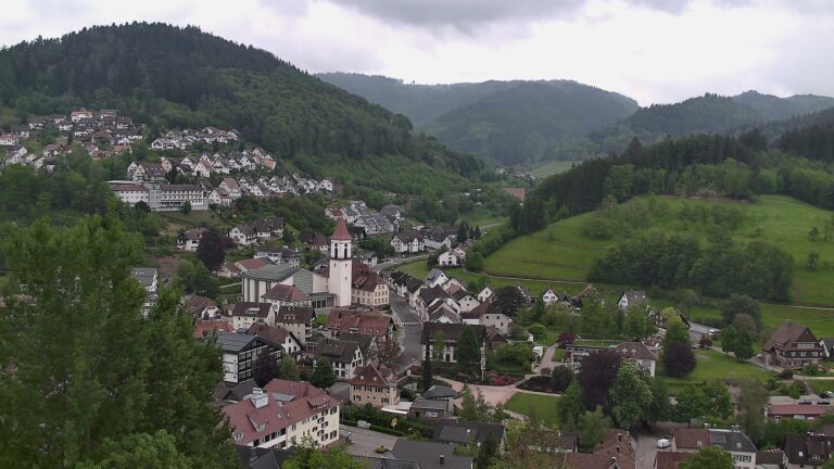 Dieses Bild zeigt eine Webcam-Aufnahme von Ottenhöfen, aufgenommen am Donnerstag, den 07.05.2026 um 14:30 Uhr