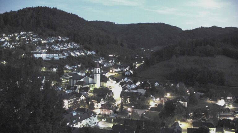 Dieses Bild zeigt eine Webcam-Aufnahme von Ottenhöfen, aufgenommen am Samstag, den 19.09.2026 um 20:10 Uhr