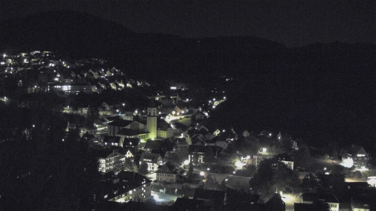 Dieses Bild zeigt eine Webcam-Aufnahme von Ottenhöfen, aufgenommen am Montag, den 14.09.2026 um 21:30 Uhr