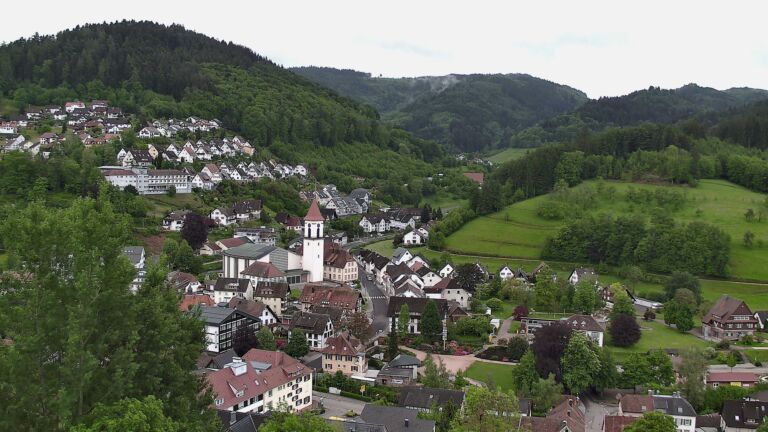 Dieses Bild zeigt eine Webcam-Aufnahme von Ottenhöfen, aufgenommen am Donnerstag, den 14.05.2026 um 07:50 Uhr
