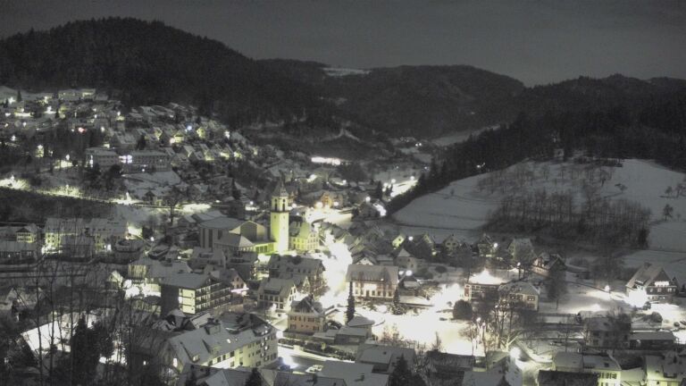 Dieses Bild zeigt eine Webcam-Aufnahme von Ottenhöfen, aufgenommen am Montag, den 05.01.2026 um 05:00 Uhr