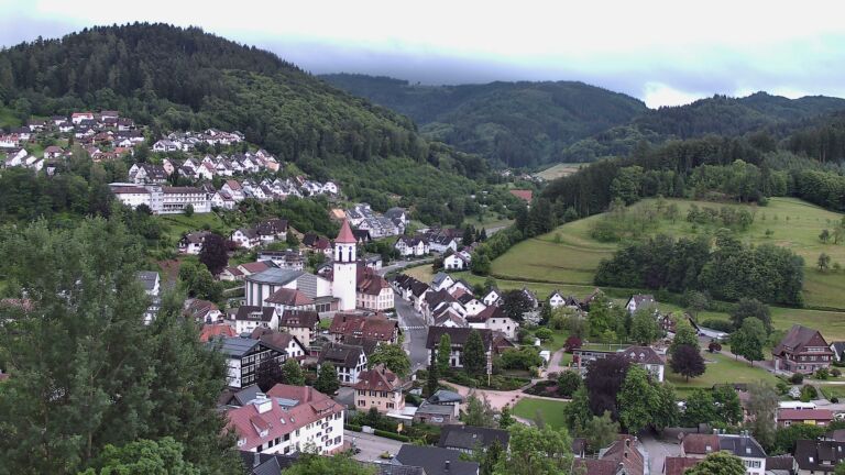 Dieses Bild zeigt eine Webcam-Aufnahme von Ottenhöfen, aufgenommen am Mittwoch, den 03.06.2026 um 06:10 Uhr