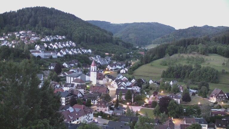 Dieses Bild zeigt eine Webcam-Aufnahme von Ottenhöfen, aufgenommen am Sonntag, den 24.05.2026 um 05:00 Uhr