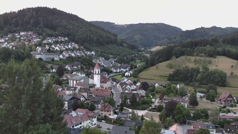 Dieses Bild zeigt eine Webcam-Aufnahme von Ottenhöfen, aufgenommen am Dienstag, den 14.07.2026 um 05:40 Uhr