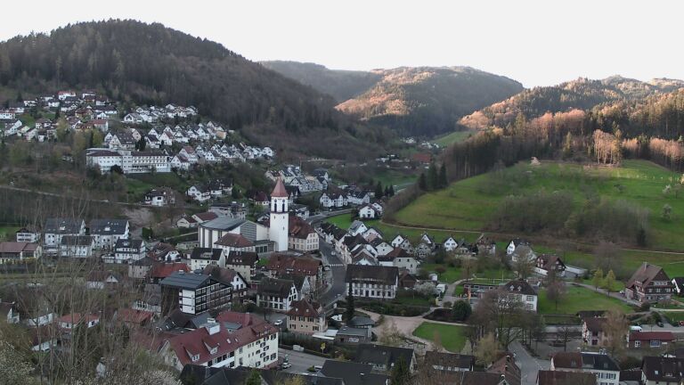 Dieses Bild zeigt eine Webcam-Aufnahme von Ottenhöfen, aufgenommen am Dienstag, den 07.04.2026 um 07:50 Uhr