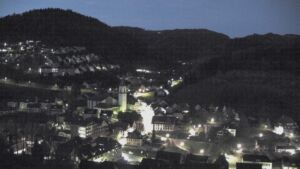 Dieses Bild zeigt eine Webcam-Aufnahme von Ottenhöfen, aufgenommen am Freitag, den 17.04.2026 um 05:40 Uhr