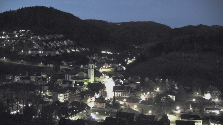 Dieses Bild zeigt eine Webcam-Aufnahme von Ottenhöfen, aufgenommen am Freitag, den 17.04.2026 um 05:40 Uhr