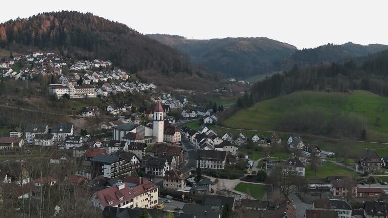 Dieses Bild zeigt eine Webcam-Aufnahme von Ottenhöfen, aufgenommen am Donnerstag, den 19.03.2026 um 18:10 Uhr