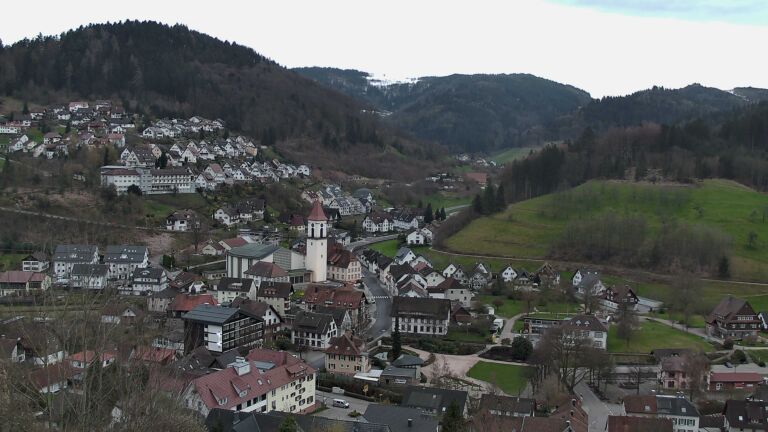 Dieses Bild zeigt eine Webcam-Aufnahme von Ottenhöfen, aufgenommen am Sonntag, den 29.03.2026 um 19:30 Uhr