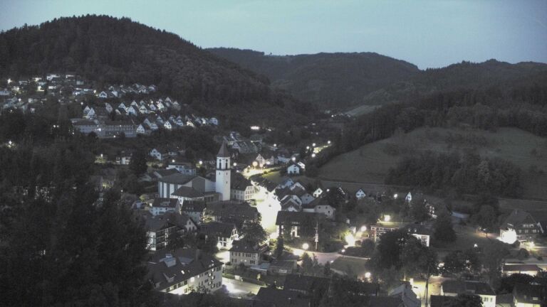Dieses Bild zeigt eine Webcam-Aufnahme von Ottenhöfen, aufgenommen am Sonntag, den 28.06.2026 um 04:30 Uhr