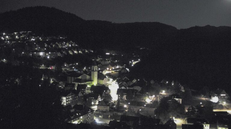 Dieses Bild zeigt eine Webcam-Aufnahme von Ottenhöfen, aufgenommen am Samstag, den 22.08.2026 um 22:00 Uhr