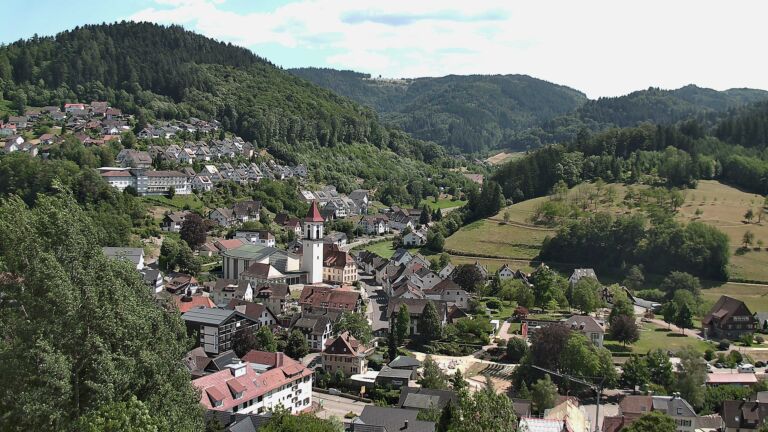 Dieses Bild zeigt eine Webcam-Aufnahme von Ottenhöfen, aufgenommen am Samstag, den 11.07.2026 um 15:20 Uhr