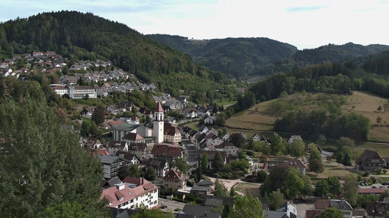 Dieses Bild zeigt eine Webcam-Aufnahme von Ottenhöfen, aufgenommen am Mittwoch, den 26.08.2026 um 16:20 Uhr
