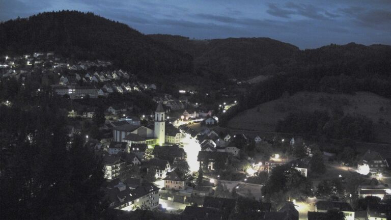Dieses Bild zeigt eine Webcam-Aufnahme von Ottenhöfen, aufgenommen am Freitag, den 21.08.2026 um 05:40 Uhr