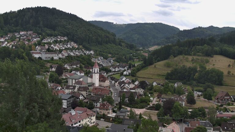 Dieses Bild zeigt eine Webcam-Aufnahme von Ottenhöfen, aufgenommen am Mittwoch, den 15.07.2026 um 15:40 Uhr