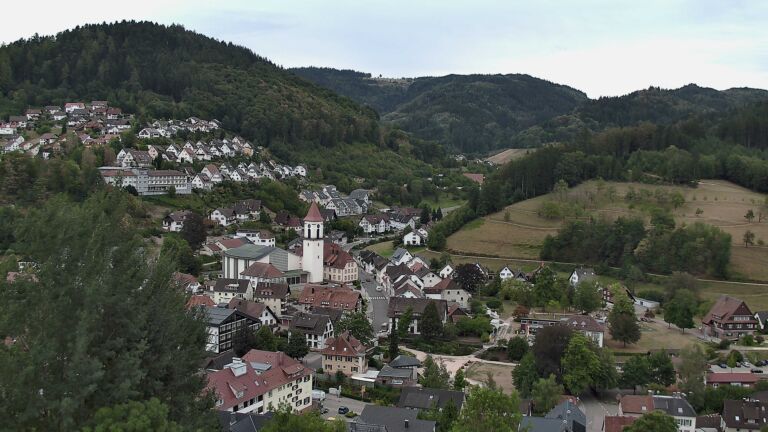 Dieses Bild zeigt eine Webcam-Aufnahme von Ottenhöfen, aufgenommen am Montag, den 24.08.2026 um 15:20 Uhr