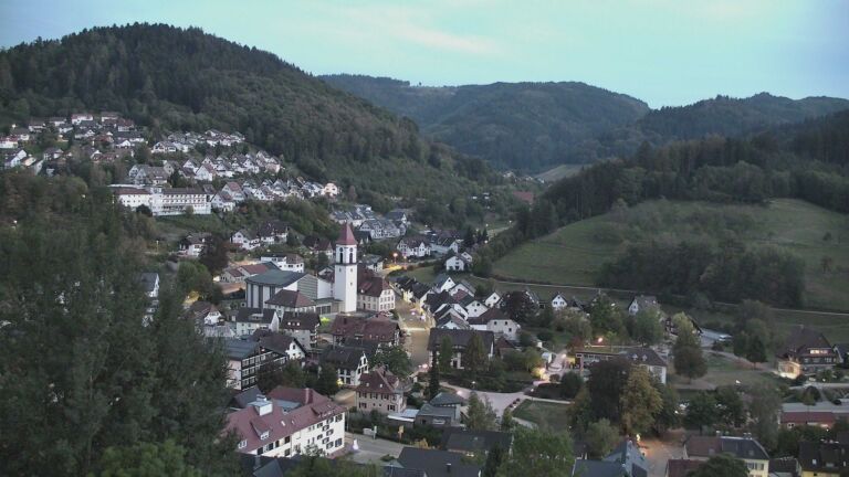 Dieses Bild zeigt eine Webcam-Aufnahme von Ottenhöfen, aufgenommen am Dienstag, den 29.09.2026 um 19:30 Uhr