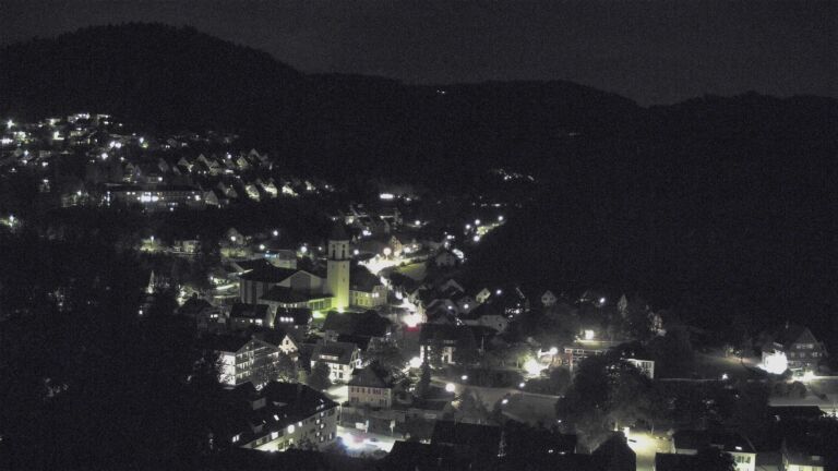 Dieses Bild zeigt eine Webcam-Aufnahme von Ottenhöfen, aufgenommen am Samstag, den 12.09.2026 um 21:00 Uhr