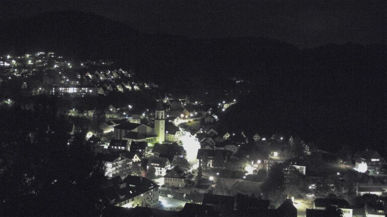 Dieses Bild zeigt eine Webcam-Aufnahme von Ottenhöfen, aufgenommen am Sonntag, den 11.10.2026 um 20:10 Uhr