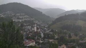 Dieses Bild zeigt eine Webcam-Aufnahme von Ottenhöfen, aufgenommen am Freitag, den 17.07.2026 um 15:30 Uhr