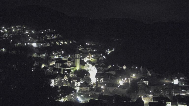 Dieses Bild zeigt eine Webcam-Aufnahme von Ottenhöfen, aufgenommen am Samstag, den 17.10.2026 um 21:30 Uhr