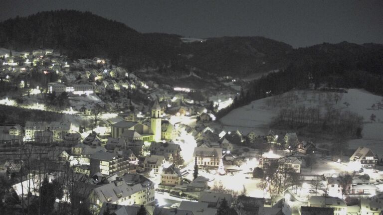 Dieses Bild zeigt eine Webcam-Aufnahme von Ottenhöfen, aufgenommen am Montag, den 05.01.2026 um 06:10 Uhr