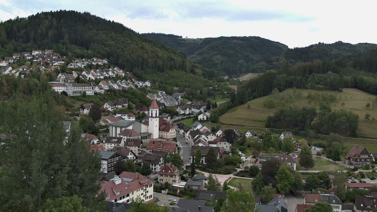 Dieses Bild zeigt eine Webcam-Aufnahme von Ottenhöfen, aufgenommen am Donnerstag, den 03.09.2026 um 16:40 Uhr