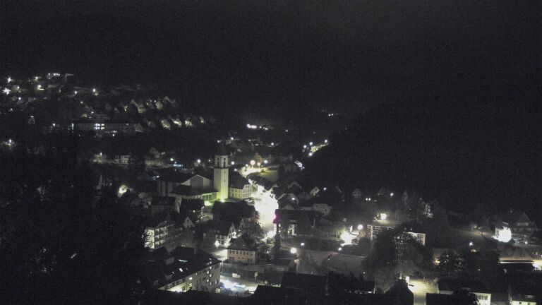 Dieses Bild zeigt eine Webcam-Aufnahme von Ottenhöfen, aufgenommen am Montag, den 19.10.2026 um 05:30 Uhr