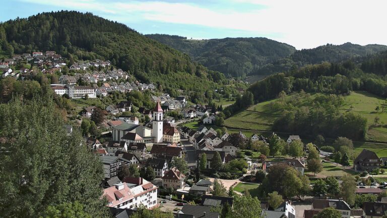 Dieses Bild zeigt eine Webcam-Aufnahme von Ottenhöfen, aufgenommen am Samstag, den 19.09.2026 um 15:50 Uhr