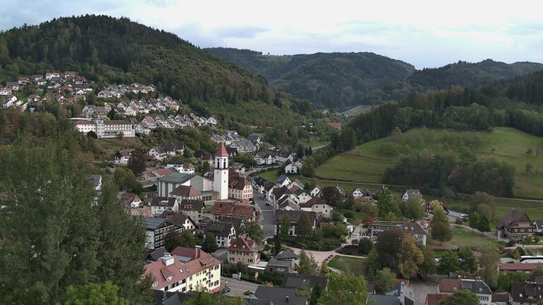 Dieses Bild zeigt eine Webcam-Aufnahme von Ottenhöfen, aufgenommen am Mittwoch, den 07.10.2026 um 17:50 Uhr