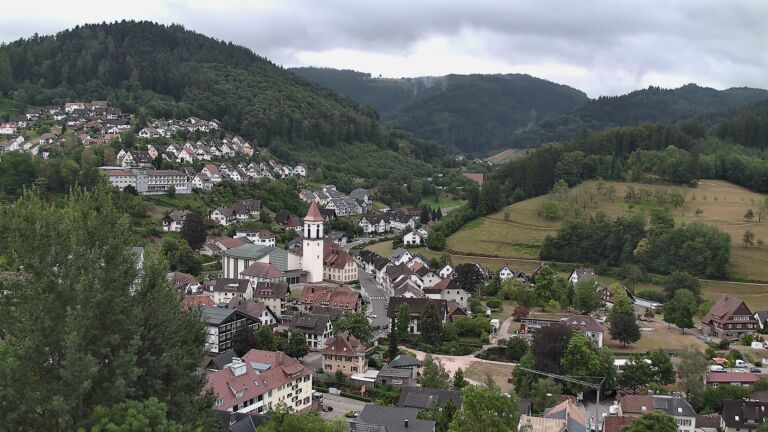 Dieses Bild zeigt eine Webcam-Aufnahme von Ottenhöfen, aufgenommen am Montag, den 27.07.2026 um 09:20 Uhr