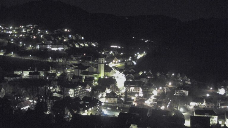 Dieses Bild zeigt eine Webcam-Aufnahme von Ottenhöfen, aufgenommen am Montag, den 15.12.2025 um 06:00 Uhr