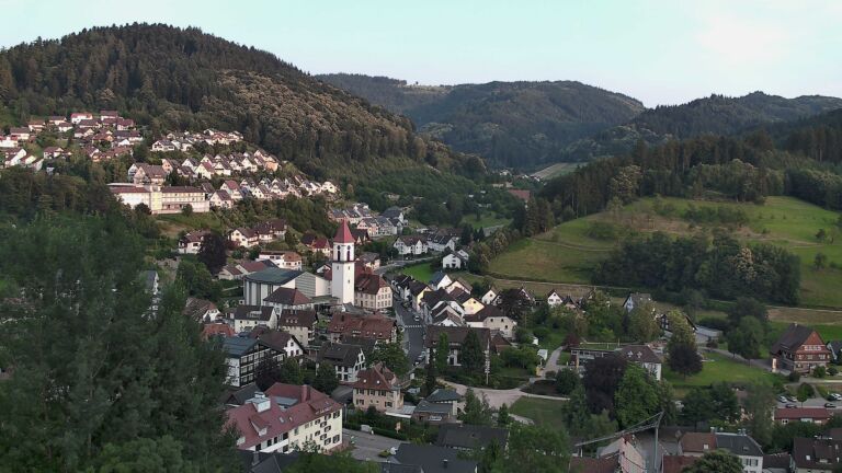 Dieses Bild zeigt eine Webcam-Aufnahme von Ottenhöfen, aufgenommen am Samstag, den 27.06.2026 um 20:50 Uhr
