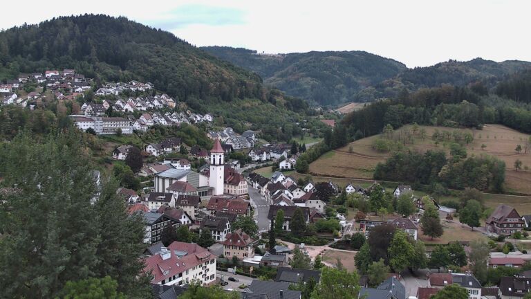 Dieses Bild zeigt eine Webcam-Aufnahme von Ottenhöfen, aufgenommen am Samstag, den 22.08.2026 um 06:50 Uhr