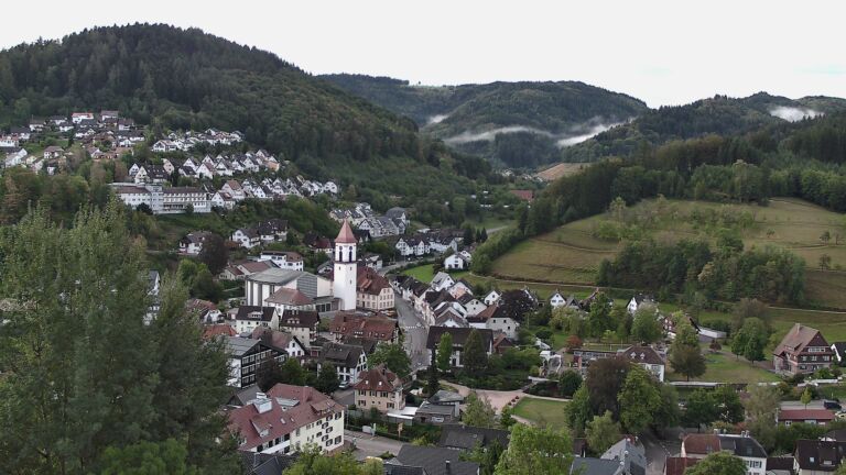 Dieses Bild zeigt eine Webcam-Aufnahme von Ottenhöfen, aufgenommen am Samstag, den 05.09.2026 um 08:30 Uhr