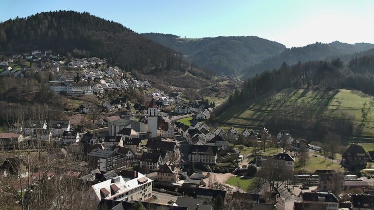 Dieses Bild zeigt eine Webcam-Aufnahme von Ottenhöfen, aufgenommen am Mittwoch, den 25.02.2026 um 13:40 Uhr