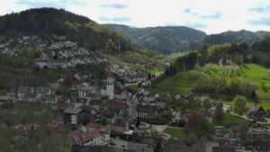 Dieses Bild zeigt eine Webcam-Aufnahme von Ottenhöfen, aufgenommen am Freitag, den 17.04.2026 um 12:40 Uhr