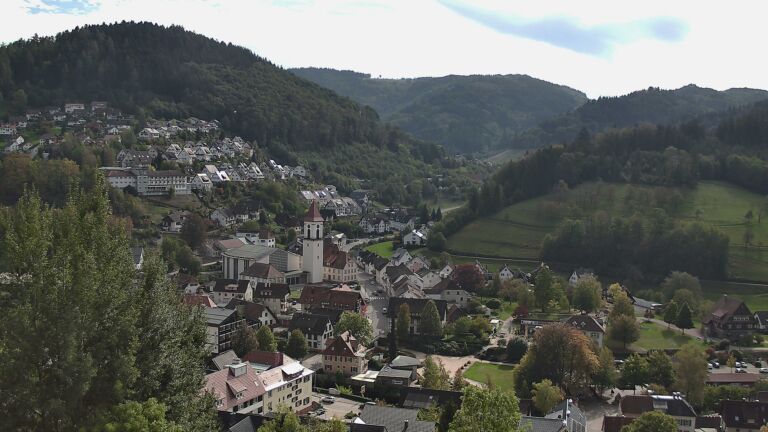 Dieses Bild zeigt eine Webcam-Aufnahme von Ottenhöfen, aufgenommen am Freitag, den 16.10.2026 um 13:40 Uhr