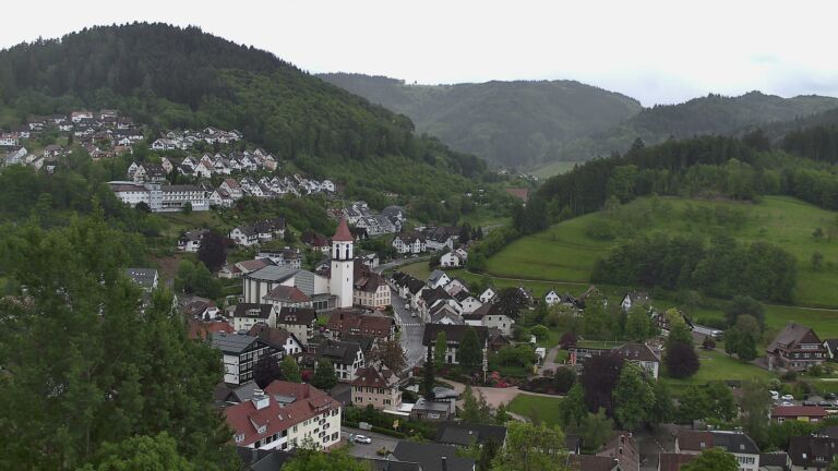 Dieses Bild zeigt eine Webcam-Aufnahme von Ottenhöfen, aufgenommen am Samstag, den 16.05.2026 um 15:10 Uhr