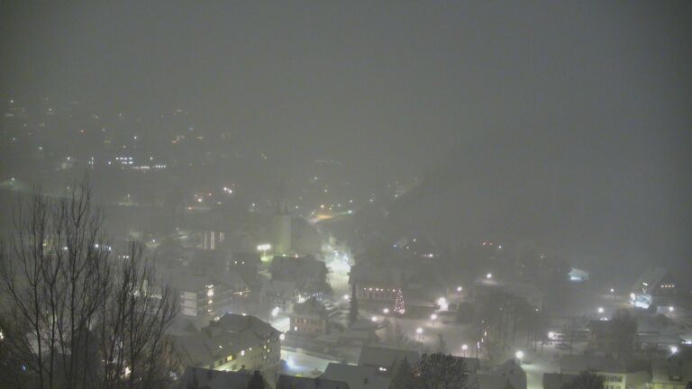 Dieses Bild zeigt eine Webcam-Aufnahme von Ottenhöfen, aufgenommen am Freitag, den 02.01.2026 um 17:30 Uhr