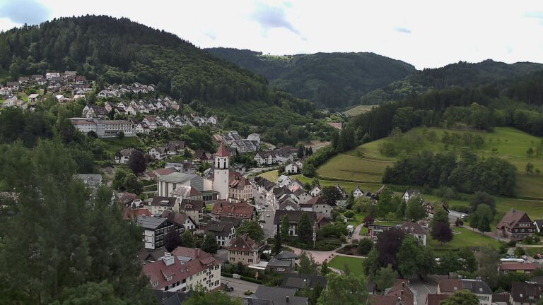 Dieses Bild zeigt eine Webcam-Aufnahme von Ottenhöfen, aufgenommen am Samstag, den 06.06.2026 um 10:40 Uhr