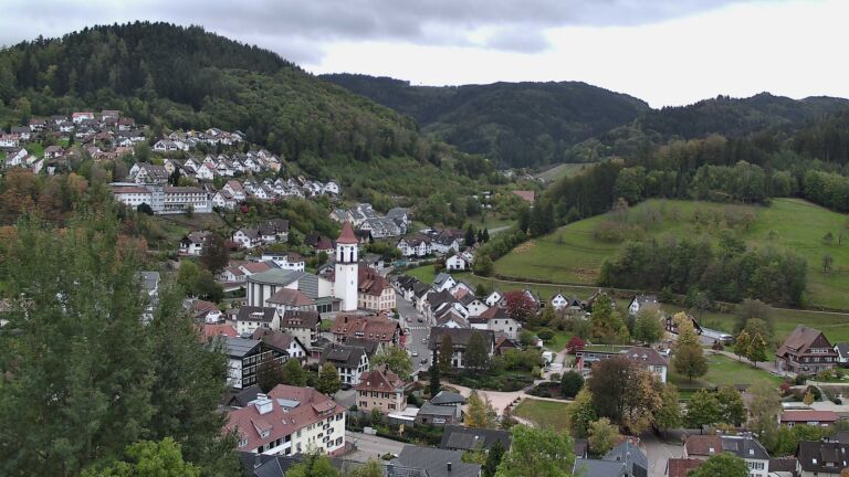 Dieses Bild zeigt eine Webcam-Aufnahme von Ottenhöfen, aufgenommen am Samstag, den 24.10.2026 um 08:50 Uhr