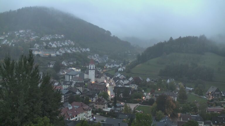 Dieses Bild zeigt eine Webcam-Aufnahme von Ottenhöfen, aufgenommen am Mittwoch, den 21.10.2026 um 07:50 Uhr