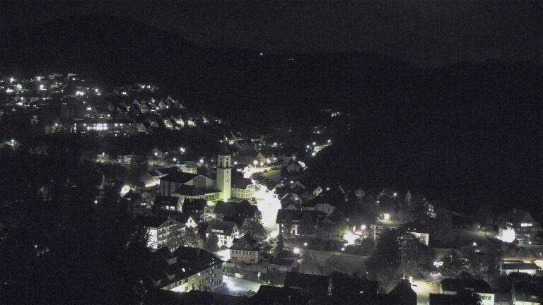 Dieses Bild zeigt eine Webcam-Aufnahme von Ottenhöfen, aufgenommen am Samstag, den 10.10.2026 um 21:00 Uhr
